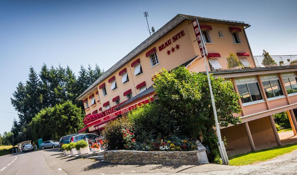 Hôtel Beau Site Loubaresse (Cantal) Exterior foto