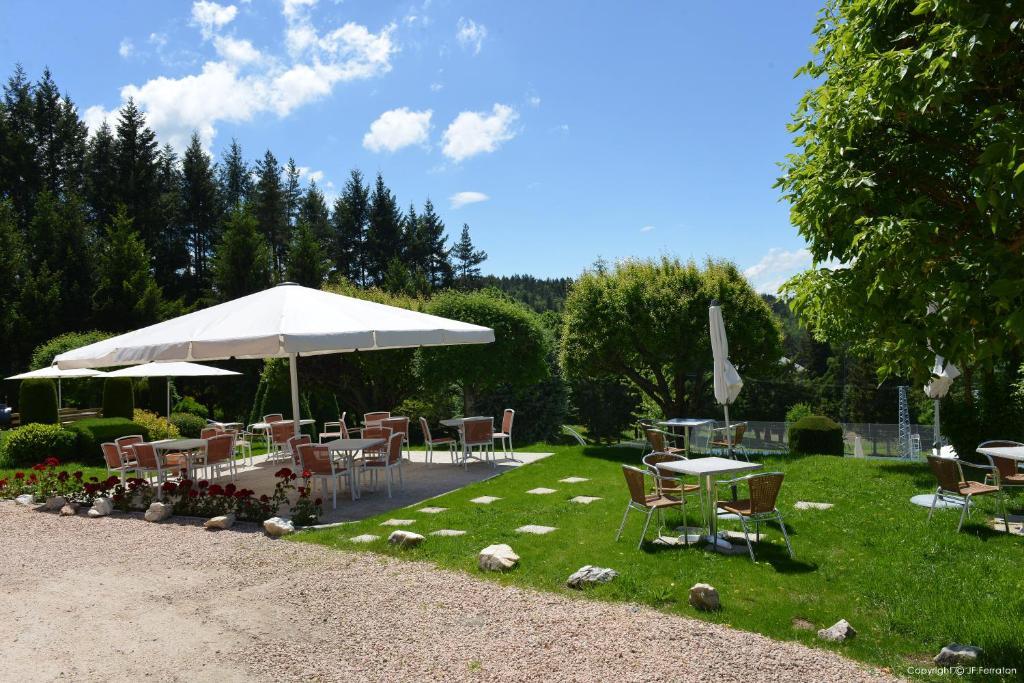 Hôtel Beau Site Loubaresse (Cantal) Exterior foto